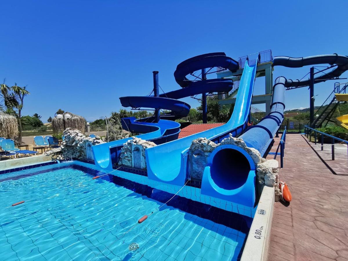 Sidari Waterpark Hotell Exteriör bild