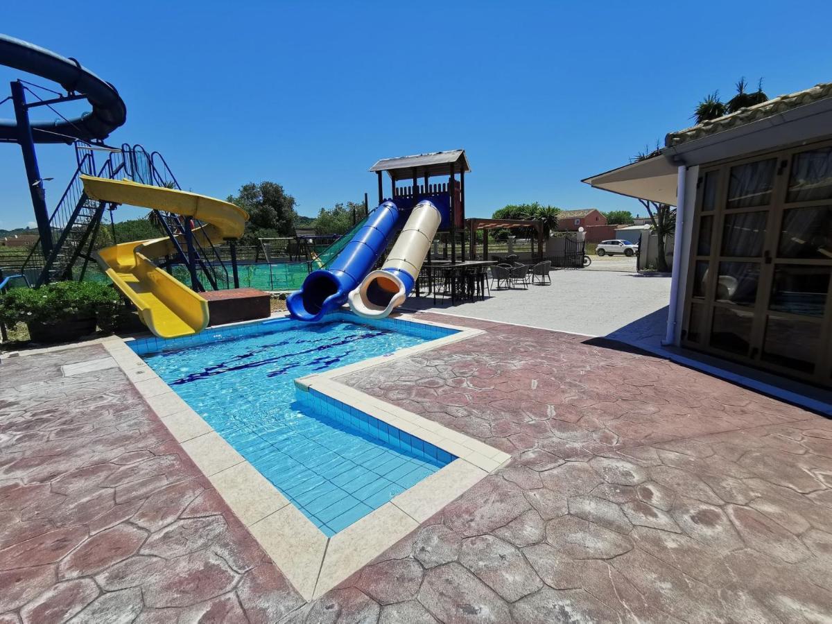 Sidari Waterpark Hotell Exteriör bild